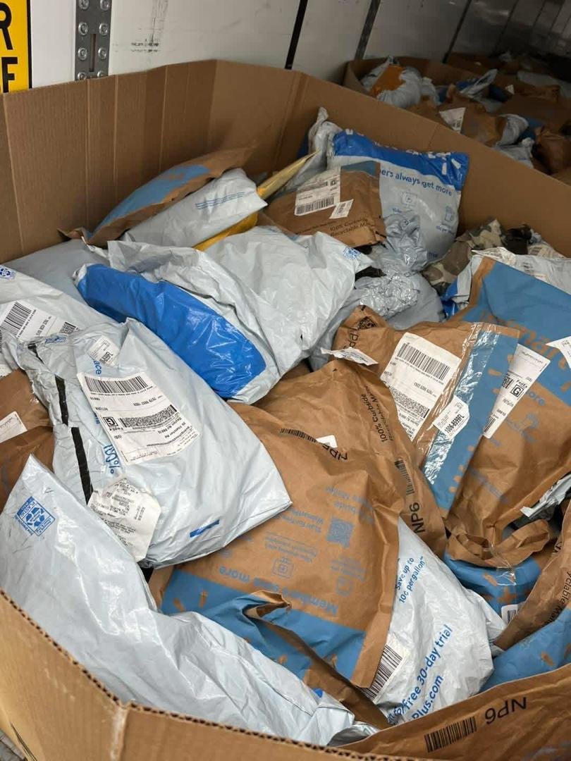 Unclaimed Mail Pallet - Image 6